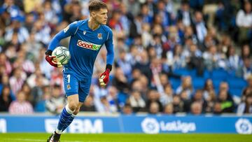 Remiro, en un partido con la Real Sociedad.