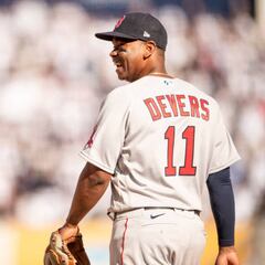 Reporte: Rafael Devers busca acuerdo con los Red Sox que supere los 300 millones USD