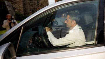 Valverde, llegando a la cena de celebración del pasado doblete.