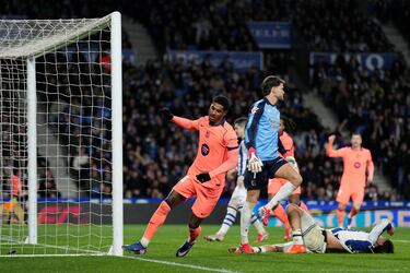 1-1. Marcus Rashford celebra el tanto culé.