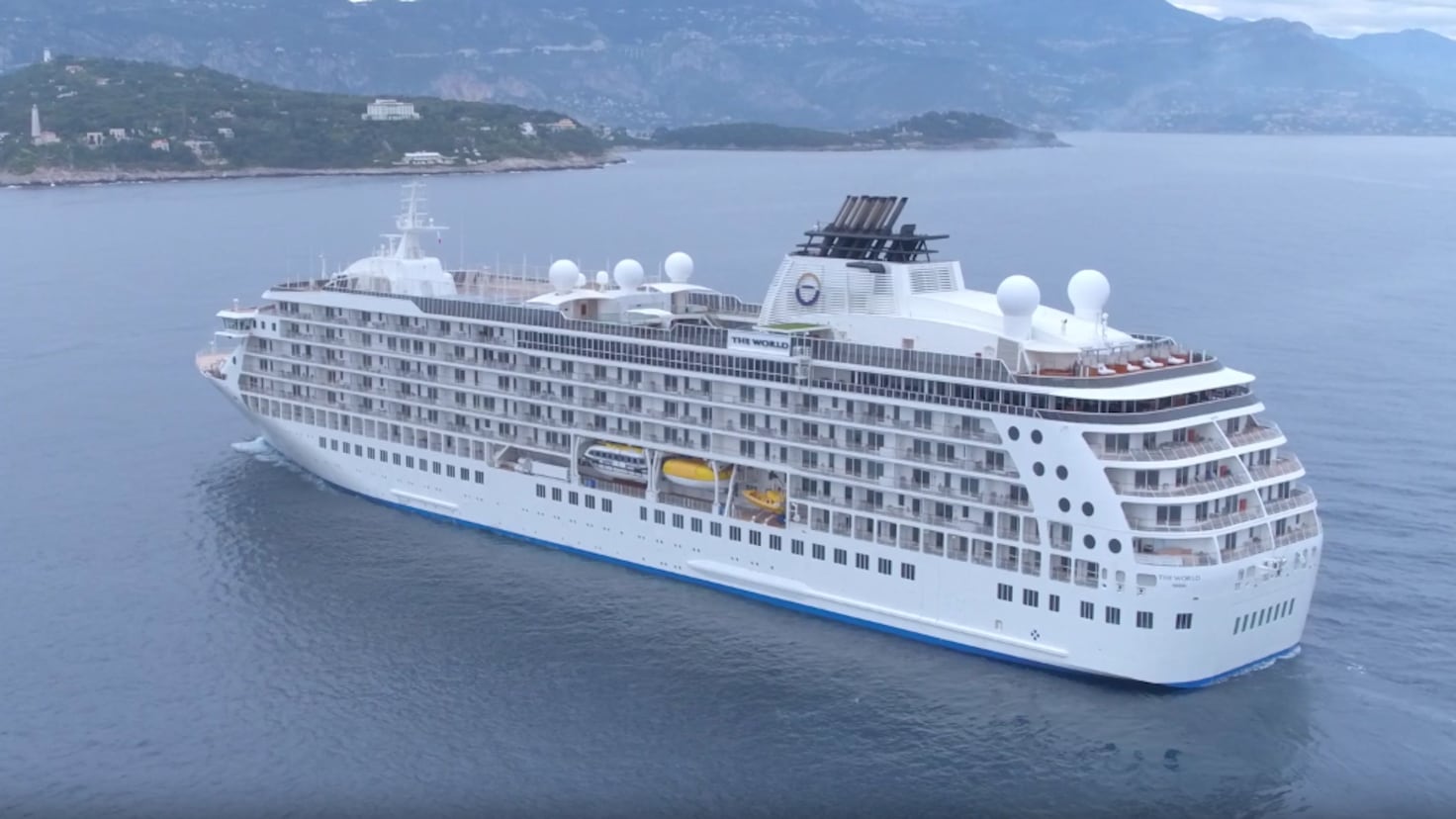 ¡Adiós a la rutina, hola al paraíso! Exejecutiva vende todo para vivir 3 años en un crucero y recorre el mundo