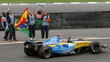 El 25 de septiembre de 2005, Fernando Alonso conquistó el primer Mundial de su carrera tras quedar tercero en el Gran Premio de Brasil.