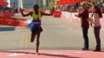 Eliud Kipchoge, en meta.