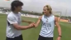 El día que el 'Mati' Fernández y Diego Forlán se desafiaron con tiros libres: ¿quién ganó?