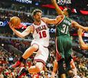 Chicago sonríe con Rose en la vuelta de Pau Gasol a los Playoffs