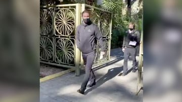 Ramos luce su inglés en la llegada a Elche y Modric no aguanta la risa