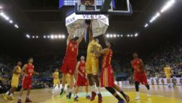 Tavares, entre Radovic y Lima.