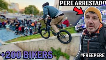 Portada del v&iacute;deo de Oriol Inglada en YouTube con Pere Tafalla, un rider grindando con su BMX y unos coches de polic&iacute;a. En Barcelona, el 17 de diciembre del 2022. 