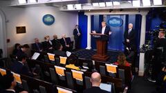 Washington (United States), 10/04/2020.- US President Donald J. Trump speaks at a Coronavirus task force briefing at the White House, Washington, DC, USA, 10 April 2020. (Estados Unidos) EFE/EPA/KEVIN DIETSCH / POOL