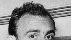 The Evolution of Grooming in the Beautiful Game