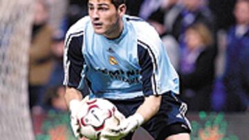 <b>CERROJO IKER</B>. "Es imprescindible que Casillas no tenga que ir a su red. Mantener la portería a cero asegura el pase de eliminatoria"