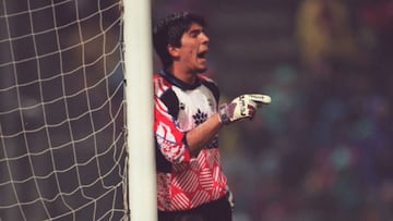 25 años del debut de Buffon