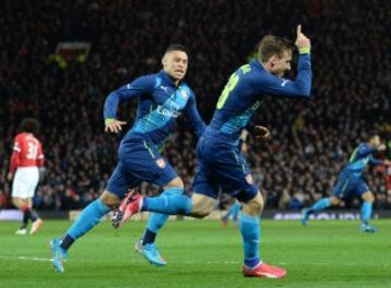 Alexis Sánchez celebró ante "Man-U"