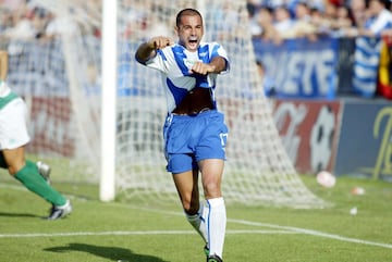 Salvador "Salva" Ballesta Vialcho estuvo en tres periodos en el Málaga jugando entre medias en el Atlético de Madrid y Levante. Marcó 55 con el conjunto del sur de España. 