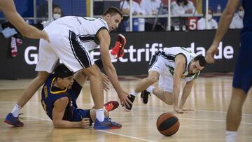 20/12/20 PARTIDO BALONCESTO ACB
Barcelona - Club Joventut de Badalona
Vladimir Brodziansky
Kyle Hines
Bassas