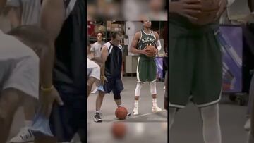 ¿Quién tarda más en lanzar un tiro libre, Michael Scott o Giannis Antetokounmpo?