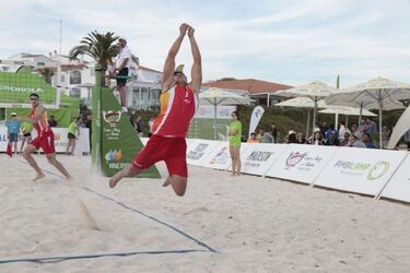 Los gemelos brit¨¢nicos Javi y Joaqu¨ªn Bello ganan la Copa del Rey