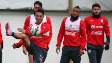 Eduardo Vargas volver&iacute;a a la titularidad en Chile ante M&eacute;xico.