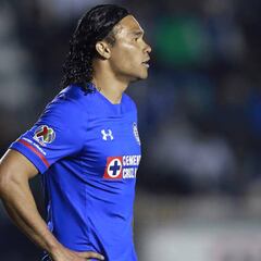 Exhiben en redes a Carlos Gullit Peña durante Clásico Joven
