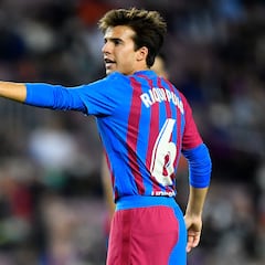 Riqui Puig recibe dorsal para su experiencia con LA Galaxy en MLS