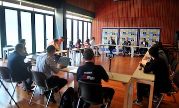 El técnico portugués dialogó con los medios de comunicación sobre los resultados en la gira amistosa en Asia, el plan a futuro y sus primeras impresiones del equipo.
