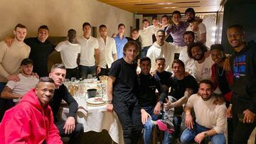 James celebra cena de Navidad junto a la plantilla del Madrid