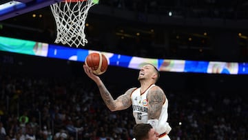 Theis, el rodillo interior que amenaza al Barça