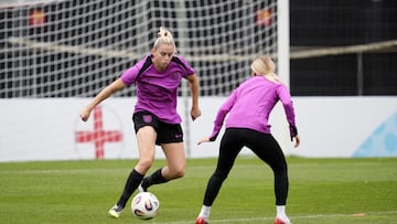 Alessia Russo, durante el entrenamiento de Inglaterra ayer, antes de los cuartos de final de la Eurocopa de Suiza 2025.