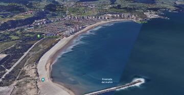 Este concurrido arenal de la costa central de Asturias es perfecto para el surf. Tiene m¨¢s de 2 kil¨®metros y... muchas olas.