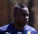 Balotelli recibe insultos racistas con la selección italiana