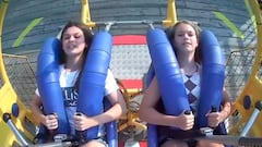 Una de estas 2 chicas está a segundos de llevarse el susto de su vida a 120 km/h