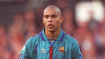 FRANCE - MAY 14: FINALE POKAL DER POKALSIEGER FC BARCELONA - PARIS ST. GERMAIN 1:0 Rotterdam; RONALDO/FC BARCELONA (Photo by Ruediger Fessel/Bongarts/Getty Images)