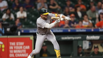 HOUSTON, TEXAS - SEPTEMBER 10: Max Schuemann #12 of the Oakland Athletics hits a sacrifice bunt that scored Zack Gelof #20 (not pictured) in the twelfth inning \ah at Minute Maid Park on September 10, 2024 in Houston, Texas. Tim Warner/Getty Images/AFP (Photo by Tim Warner / GETTY IMAGES NORTH AMERICA / Getty Images via AFP)