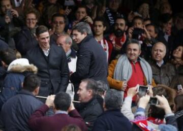 Fernando Torres ovacionado por el Vicente Calderón