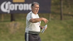 Gerardo Martino dirigi&oacute; su primer entrenamiento con la Selecci&oacute;n Mexicana, lo hizo en la concentraci&oacute;n conformada por jugadores de la Liga MX en el CAR.