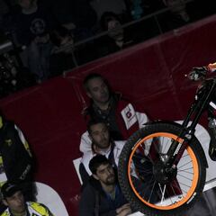 Toni Bou abre el Mundial en casa con una victoria arrolladora