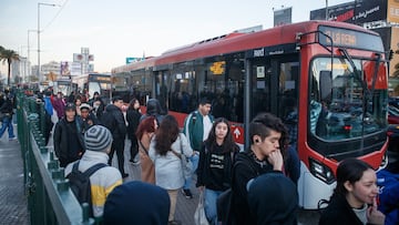 Un experto entrega tips a los chilenos para regular el estrés de fin de año: “No es un momento para desbocarse”