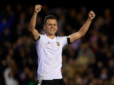 Temporada: 15/16 | Destino: 	
Valencia CF | Coste: Cesión