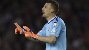 Armani eligió su mejor atajada