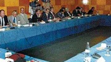 <b>REUNIÓN CUMBRE.</B> Nunca la Asociación de Clubes había celebrado una reunión de tanta trascendencia.