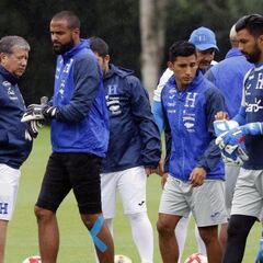 Bolillo Gómez tiene plantel completo en Honduras para enfrentar a Panamá