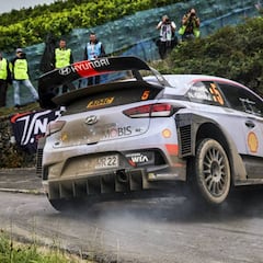Thierry Neuville pierde una rueda y se le esfuma el liderato