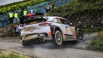 Thierry Neuville pierde una rueda y se le esfuma el liderato