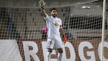 Johnny Herrera será baja en la U para el duelo con Audax