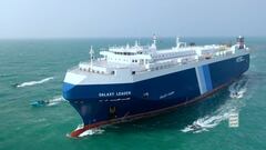 FILE PHOTO: The Galaxy Leader cargo ship is escorted by Houthi boats in the Red Sea in this photo released November 20, 2023. Houthi Military Media/Handout via REUTERS    THIS IMAGE HAS BEEN SUPPLIED BY A THIRD PARTY/File Photo