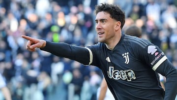 Vlahovic salva a la Juve