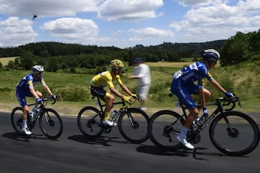 Impey celebra con Sud¨¢frica su primera victoria en el Tour