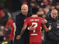 The Dutch manager saw the Colombian as a key player and hoped he would be given a new contract. Richard Hughes, the Reds' sporting director, decided to sell him.