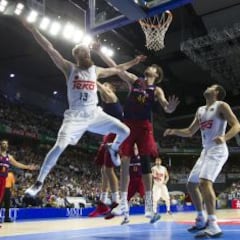 El Barcelona se desquita en el resurgir de Navarro