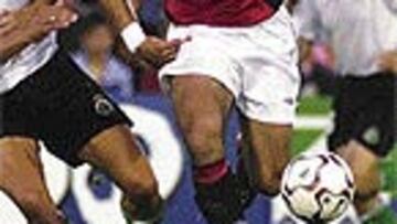 <b>AGANZO DIO LOS TRES PUNTOS A SU EQUIPO</b>. El nuevo fichaje del Valladolid se estrenó con gol y victoria.